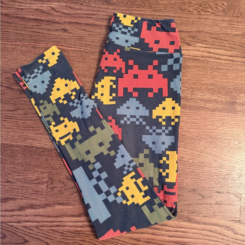 EUC Lularoe Space Invader Leggings